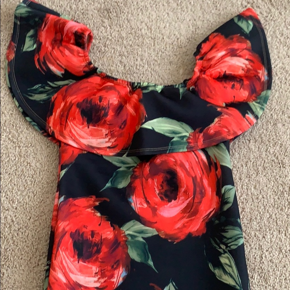 Spring dress - Picture 2 of 3
